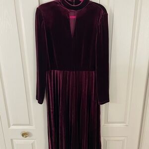 Maggy London Velvet Long Sleeve Dress in Deep Burgundy